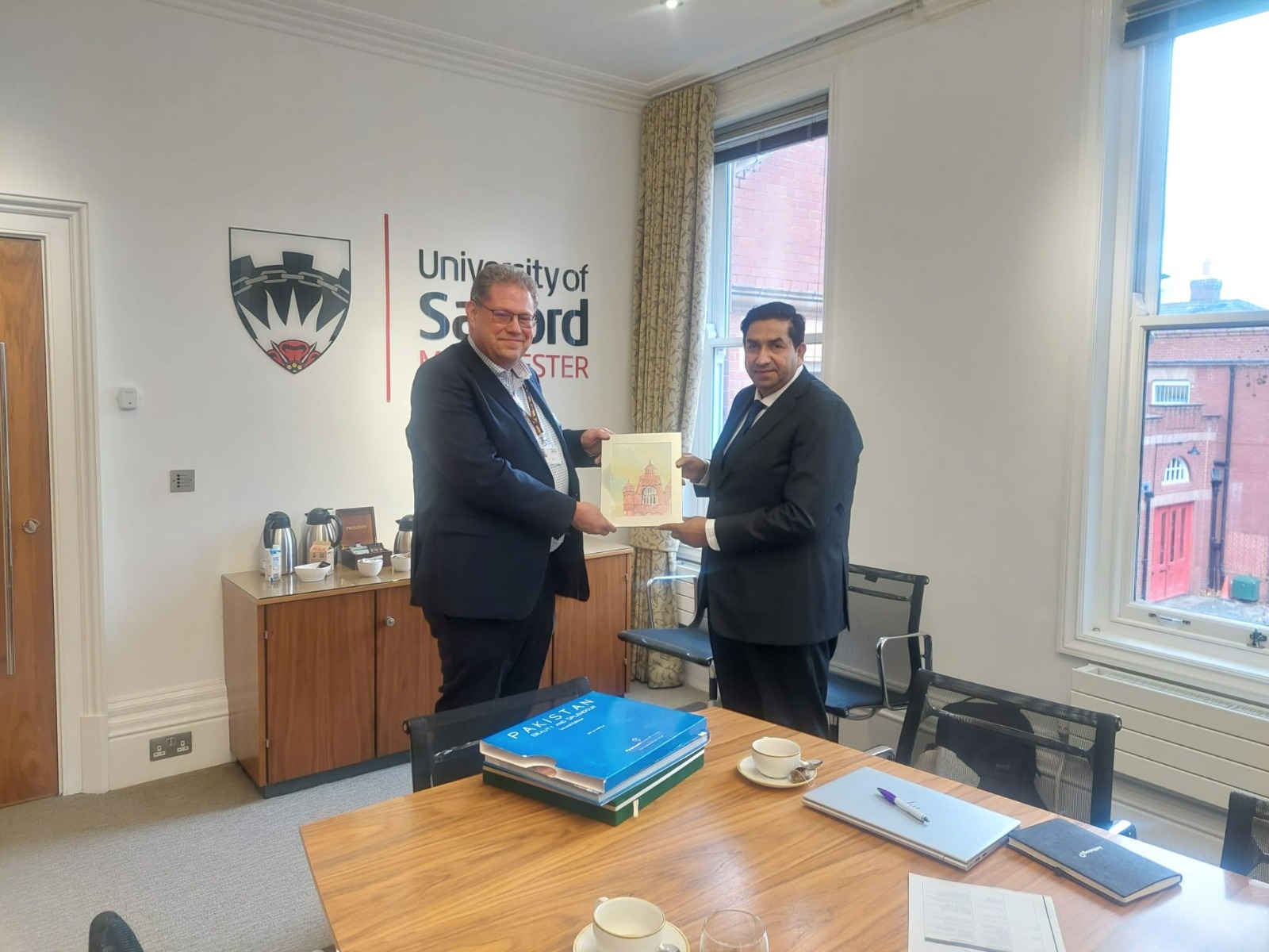 Consul General Imtiaz Feroz Gondal, visited University of Salford where they were warmly received by the Pro Vice-Chancellor, Mr. Simon Green