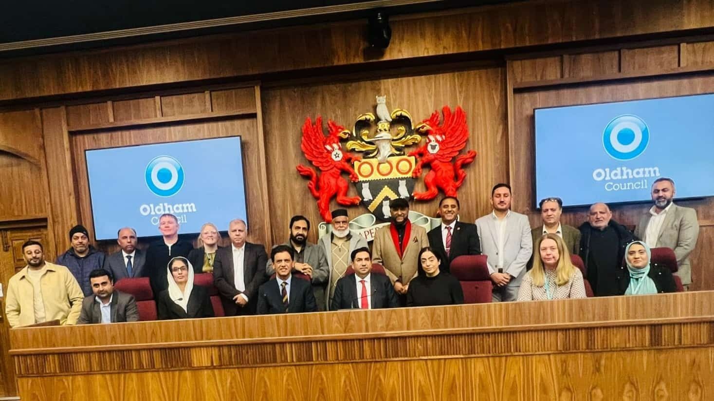 Consul General Imtiaz Feroz Gondal alongwith Ms. Misbah Noreen CWA visited Oldham Council and a productive meeting with Cllr Arooj Shah, Leader of Oldham Council, along with other councillors of Oldham.