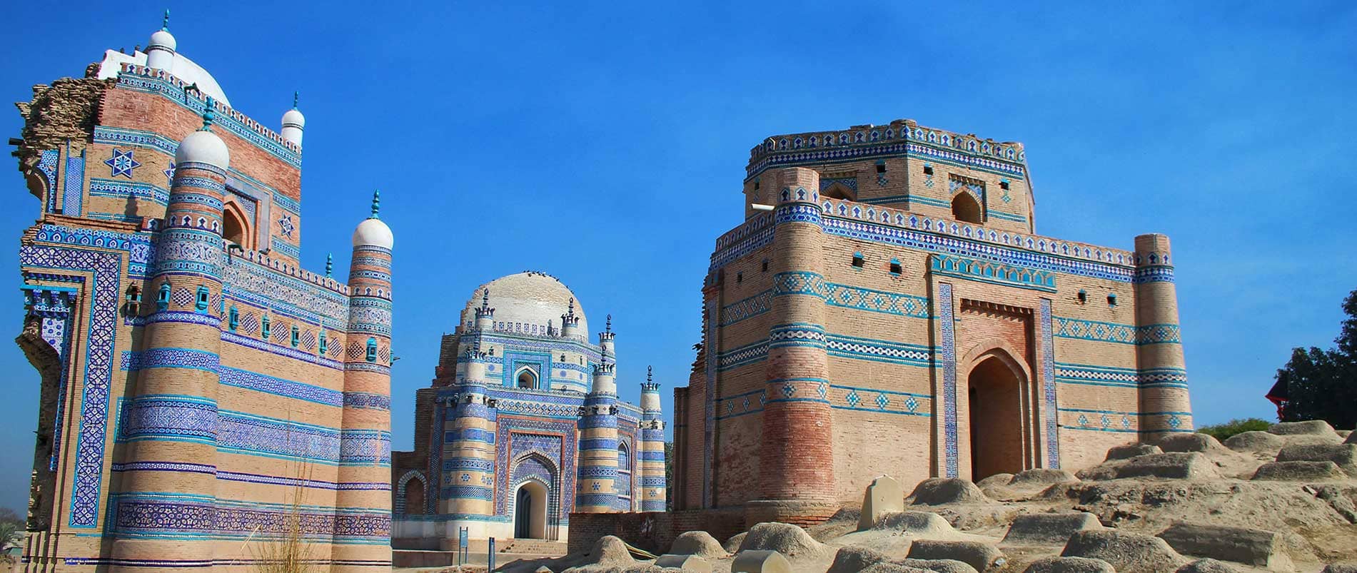 Tomb Of Bibi Jawindi